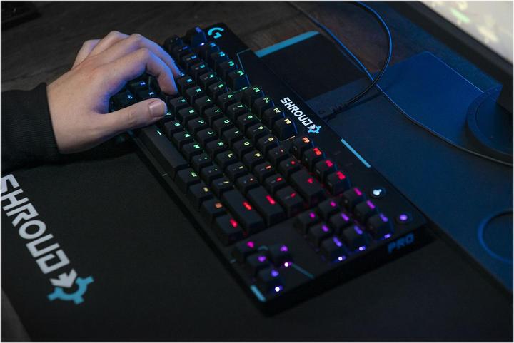Produktbild Logitech Pro X (US, Kabelgebunden)