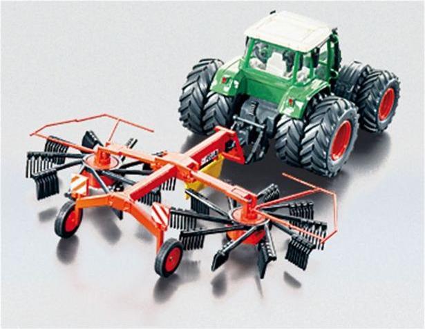 Actual product image Siku 2451 Zwaadkeerder 01:32