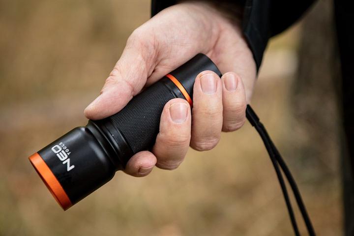 Produktbild Neo Taschenlampe (3xAA 200 lm COB LED Taschenlampe, batteriebetrieben) (14 cm)