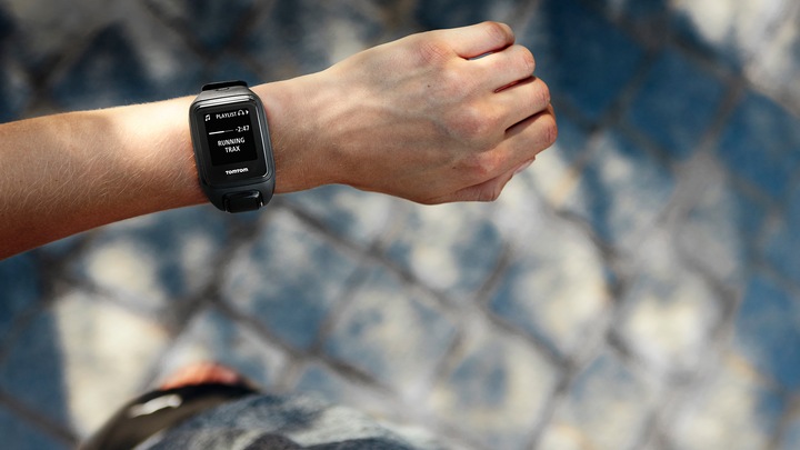Produktbild TomTom SPARK Cardio + Music + Ohrhörer