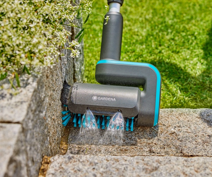 Image du produit Gardena Multi-nettoyeur sur batterie Aqua Brush Universal 04/18V P4A (Fonctionnement sur batterie)