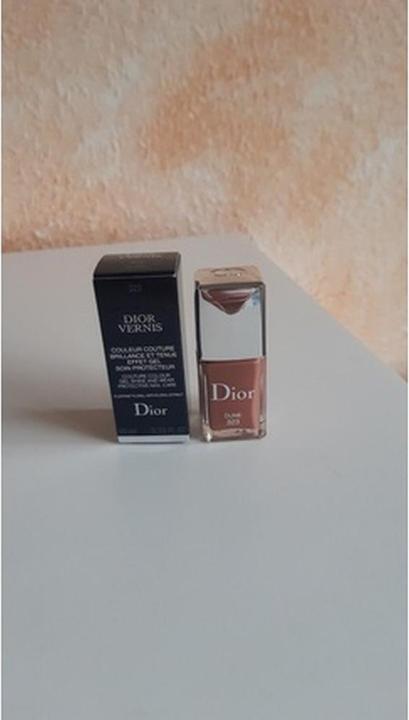 Image du produit Dior Rouge Vernis No 323 (323, Vernis couleur)