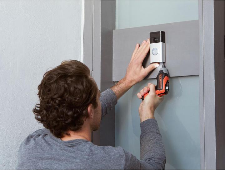Actual product image Black & Decker BCF611CK (Rechargeable battery operated)