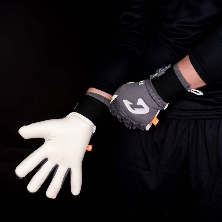 Produktbild Catch & Keep Fussballhandschuhe Fly Grey Soul Gr. 9 Grau Torwart Keeper Goalie Handschuhe (9)