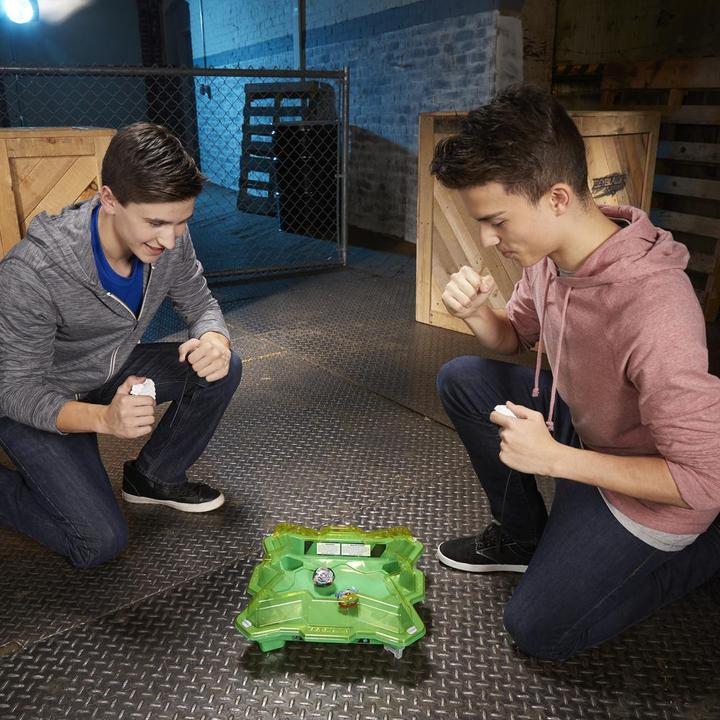 Produktbild Hasbro Beyblade Burst Switch Strike Battle Set