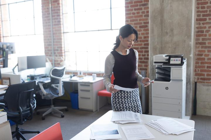 Produktbild HP LaserJet Enterprise M681dh (Laser, Farbe)