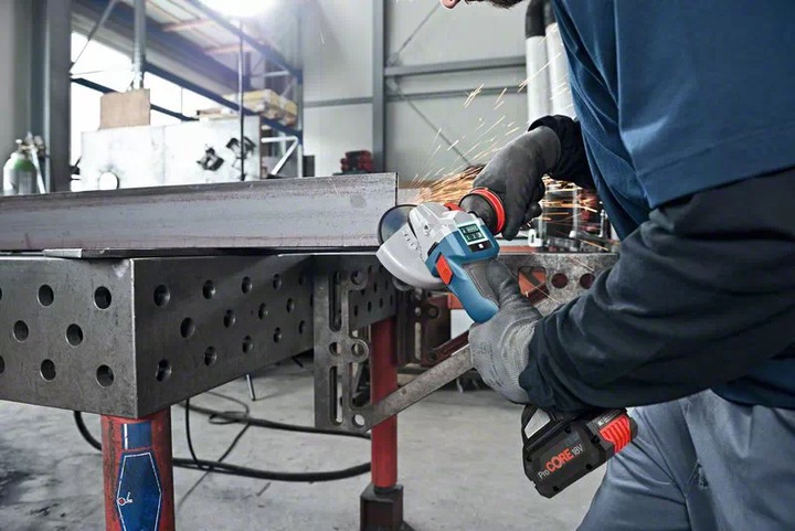 Actual product image Bosch Professional GWS 18V-10 SC (2xPC5.5Ah. L-BOXX) (125 mm)