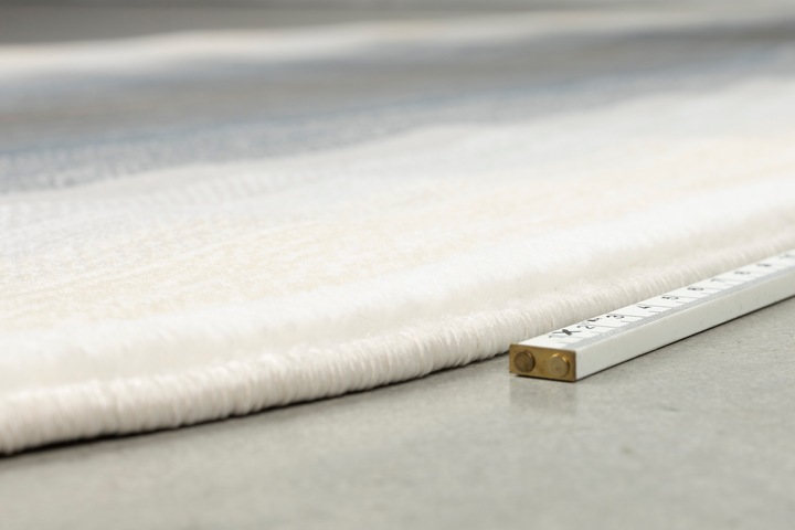 Actual product image Zuiver Olympic (67 x 245 cm)
