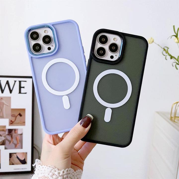 Produktbild Hurtel Magnetic Color Matte Case for iPhone 15 Plus - Burgundy (Apple iPhone 15 Plus)