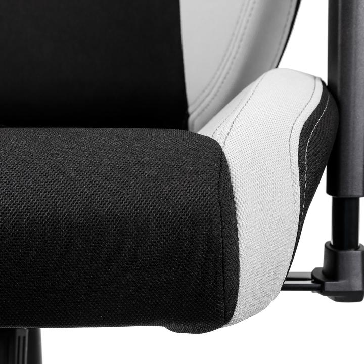 Actual product image Nitro Concepts S300