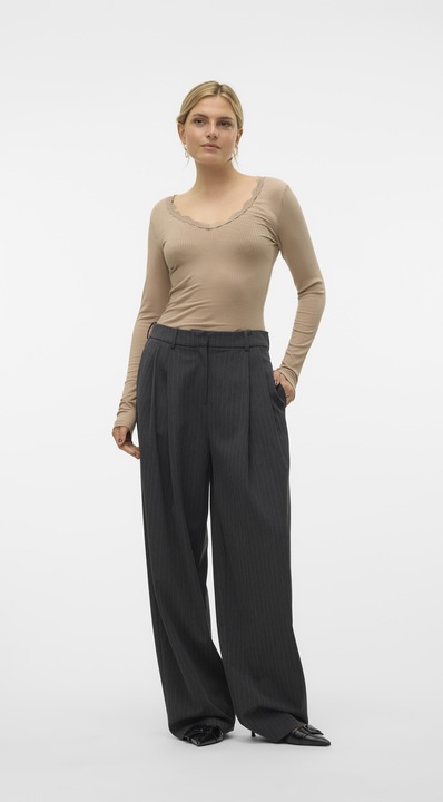 Actual product image Vero Moda VMSILJE Medium waist trousers Trousers (42)