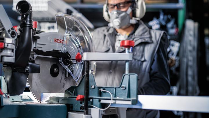 Productafbeelding Bosch Professional Zubehör Cirkelzaagblad aluminium voor accuzagen, 305 x 2,4/1,8 x 30, 96 tanden