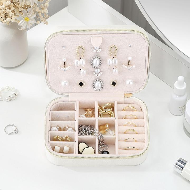 Produktbild Only-Bags.Store Schmuckkästchen Travel Small Velvet Jewelry Storage Portable Jewelry Case with Zipper