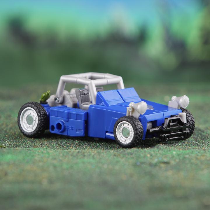 Produktbild Hasbro Transformers Generations Legacy Evolution Deluxe Class figurine Beachcomber & Paradise Parakeet 14 c