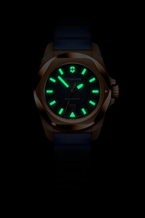 Actual product image Victorinox 242035 (32 mm)