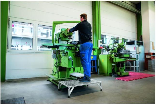 Produktbild Munk Arbeitspodest 1 Stufe (Arbeitsplattform, 69 cm)