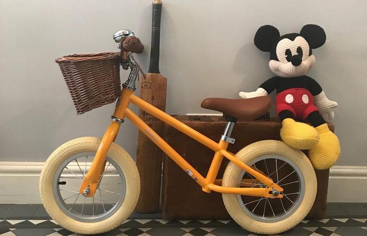 Image du produit Bobbin Vélo d'exercice Moonbug Balance rouge (12")