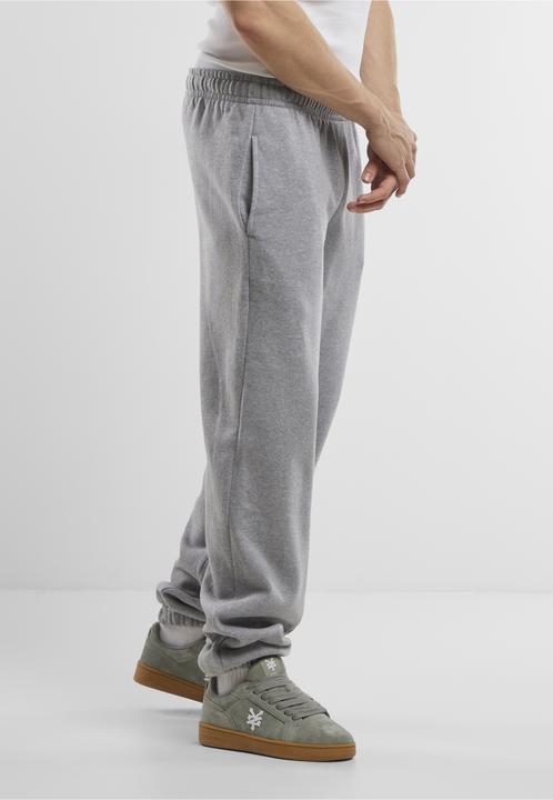 Actual product image Urban Classics Basic loose jogging trousers (M)