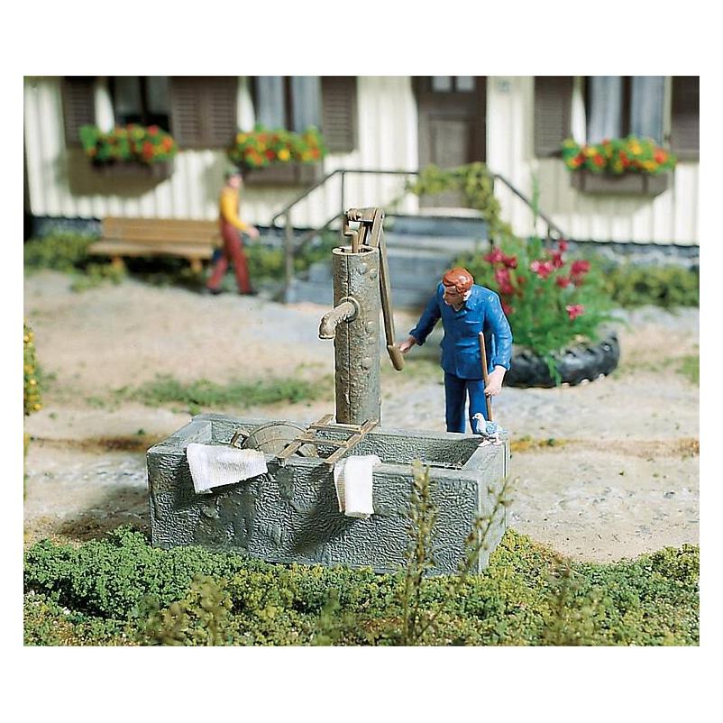POLA Fontaine De Ville échelle G - Bâtiment Miniature 331029