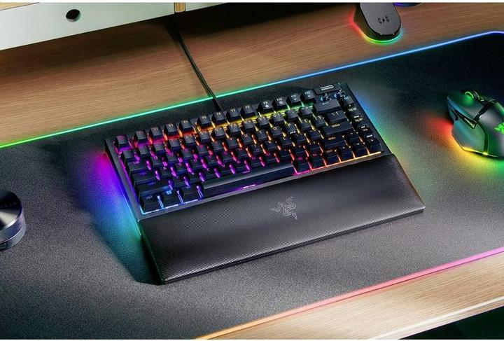 Immagine prodotto Razer BlackWidow V4 (US, Cablato)