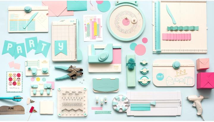 Actual product image We R Memory Keepers Eyelet punch