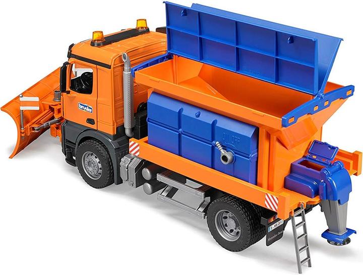 Actual product image Bruder Winter service with snow plough