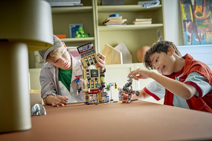 Produktbild LEGO Spider-Man vs. Mysterio: Daily Bugle (76342, LEGO Marvel)