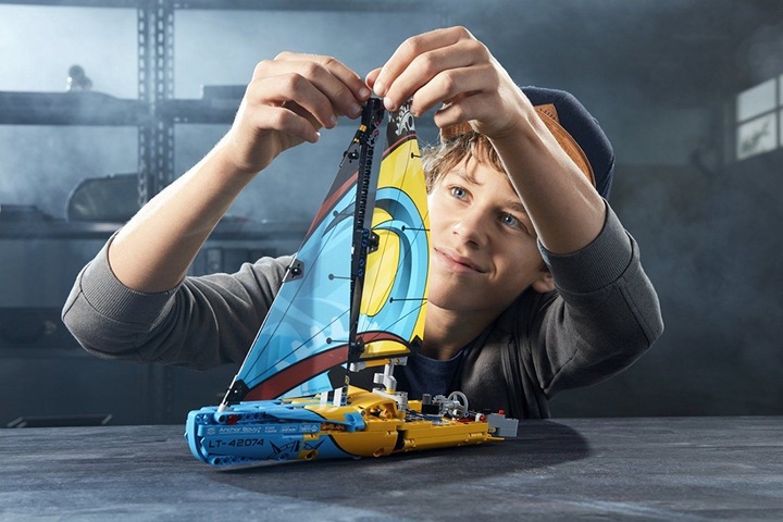 Produktbild LEGO Rennyacht (42074, LEGO Technic)