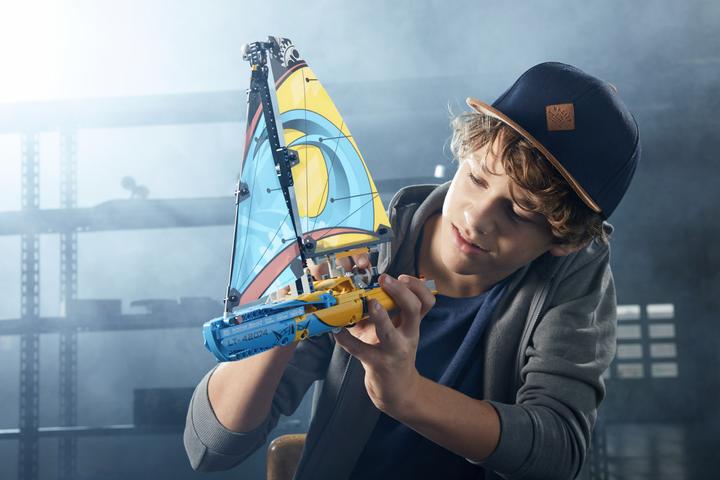 Immagine prodotto LEGO Yacht da regata (42074, LEGO Technic)