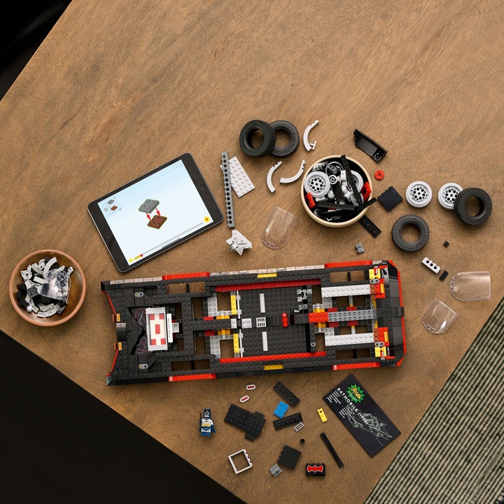 Produktbild LEGO Batmobile (76328, LEGO DC, LEGO Seltene Sets)