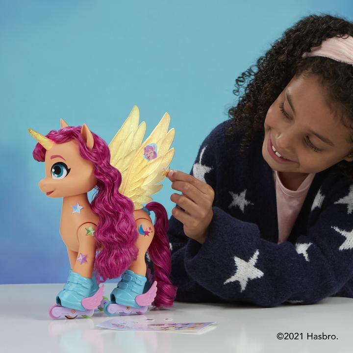 Produktbild My Little Pony A New Generation Sing- und Skatespass Sunny Starscout