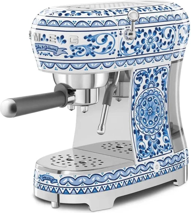 Actual product image Smeg Dolce & Gabbana Espressomachine ECF02DGBEU (EU plug)