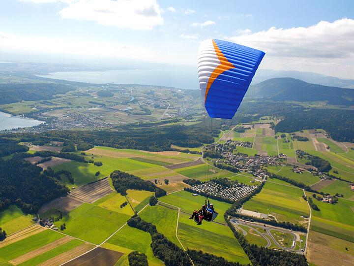 Produktbild Smartbox Paragleiten oder Zipline in Italien oder der Schweiz (4 Personen)