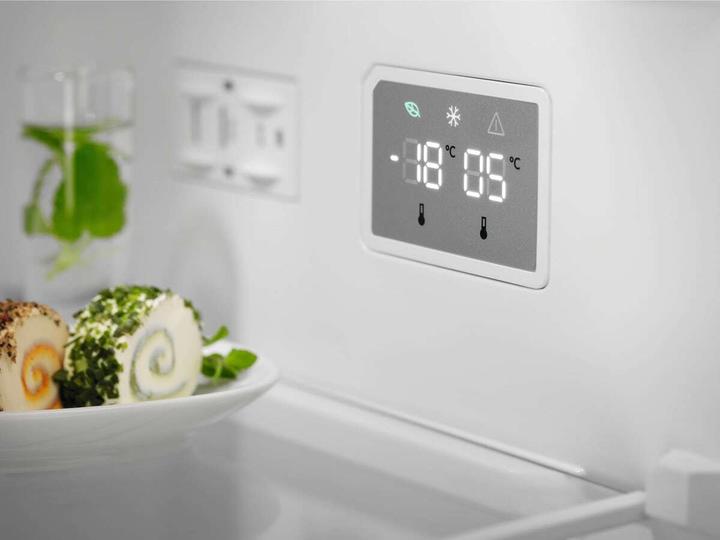 Produktbild Electrolux LNT6ME36U Kombinierter Kühlschrank Kapazität 366 Liter (366 l)