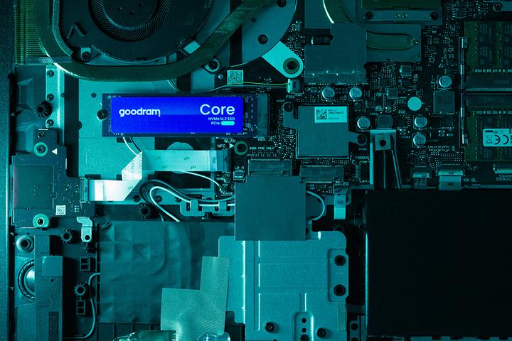 Produktbild Goodram SSDR-GRC01-2K0-80 (2000 GB, M.2, M.2 2280)