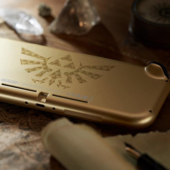 Actual product image Nintendo Switch Lite - Hyrule Edition