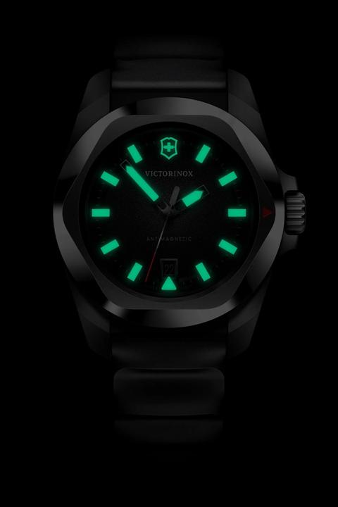 Produktbild Victorinox I.N.O.X. (Swiss Made, 41 mm)