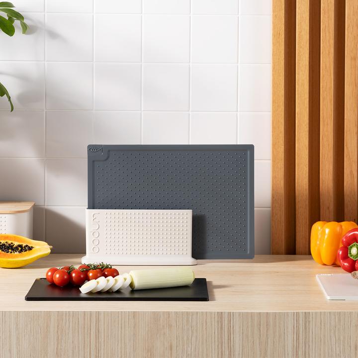 Produktbild Bodum Set mit 3 Schneidebrettern mit Unterlage