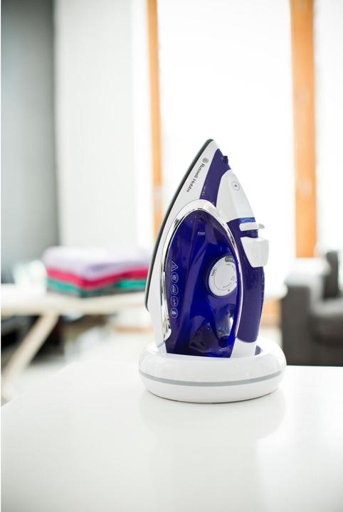 Image du produit Russell Hobbs Fer à repasser à vapeur 23300-56 (2400 W, 135 g/min)