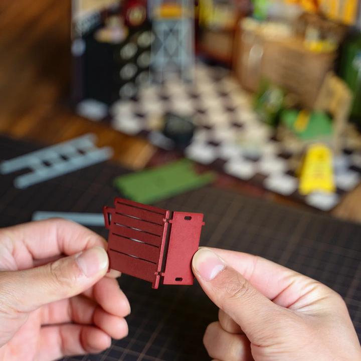 Actual product image Rolife Garage Workshop - Miniature house