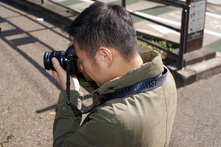 Produktbild Artisan & Artist ACAM-130 (Handschlaufe, Nackengurt, Schultergurt)