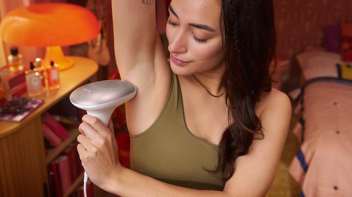 Actual product image Philips Lumea IPL Series 7000