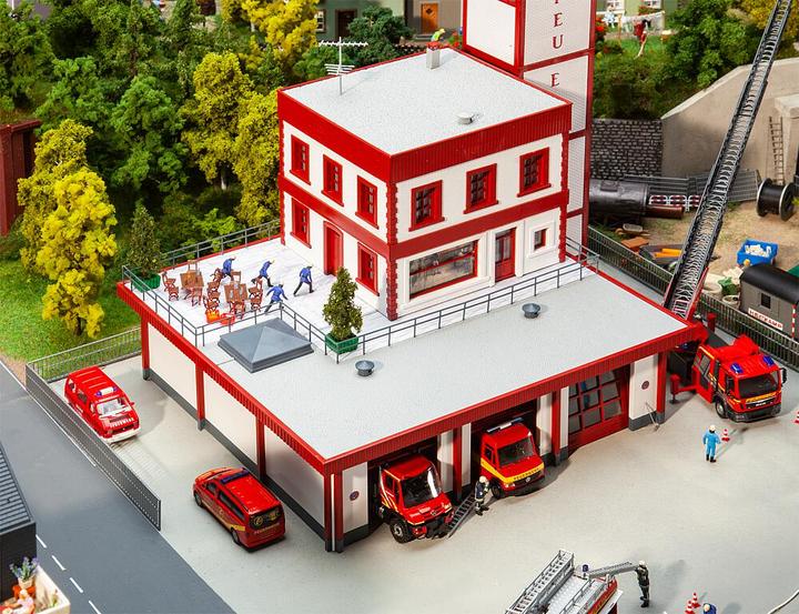 Actual product image Faller Modern fire station