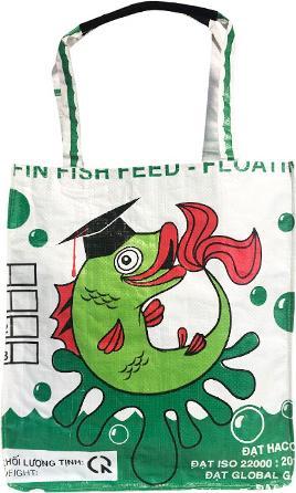 Bekos Upcycling - Grosser Shopper aus recycelten Fischfuttersäcke Graduate
