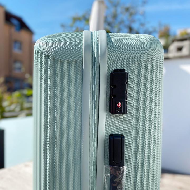 Actual product image Travelite Bali 4 wheel suitcase set 3-piece (195 l, XL (from 140l))