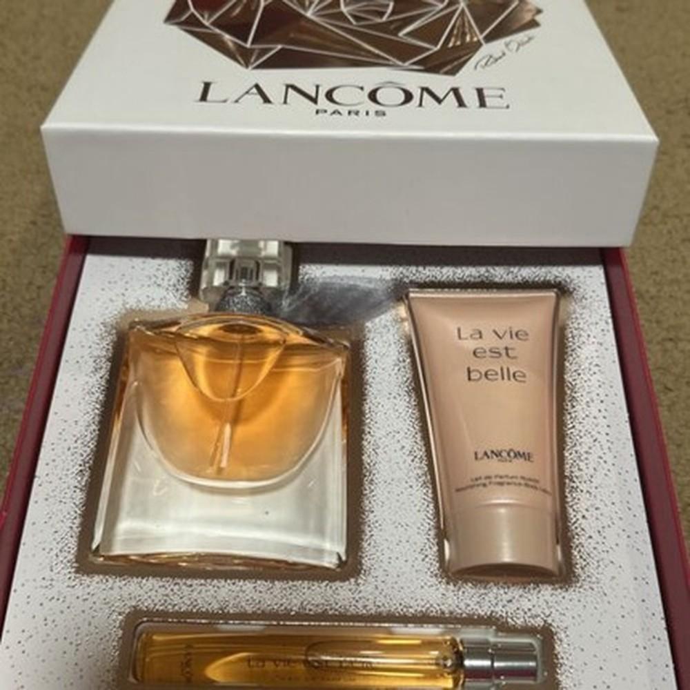 Lancôme La Vie est Belle Eau de Parfum 50ml Parfum 50ml + Body Lotion 50ml + Parfum 10ml (Parfum Set) (LE132600)