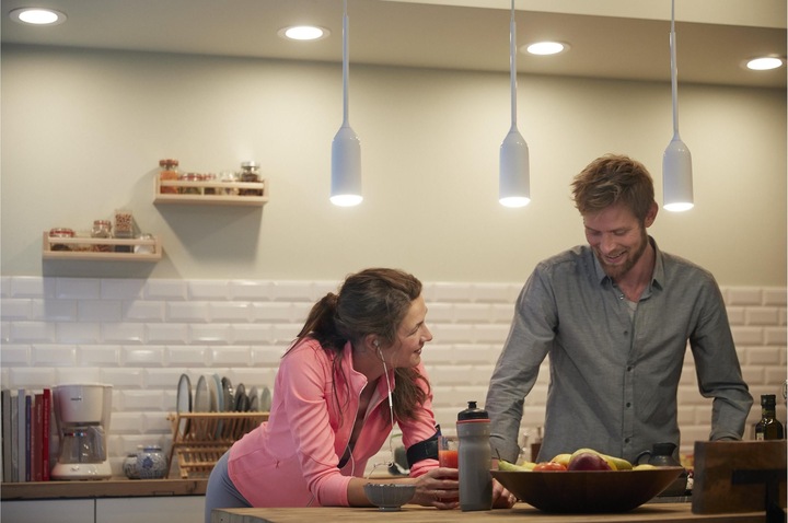 Produktbild Philips Hue White Ambiance Devote Pendelleuchte weiss 806 lm (E27, 806 lm)