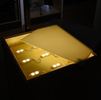 Image du produit L&S Chaîne modulaire LED 24 V pour caissons lumineux (Blanc chaud, 70 cm, Intérieur)