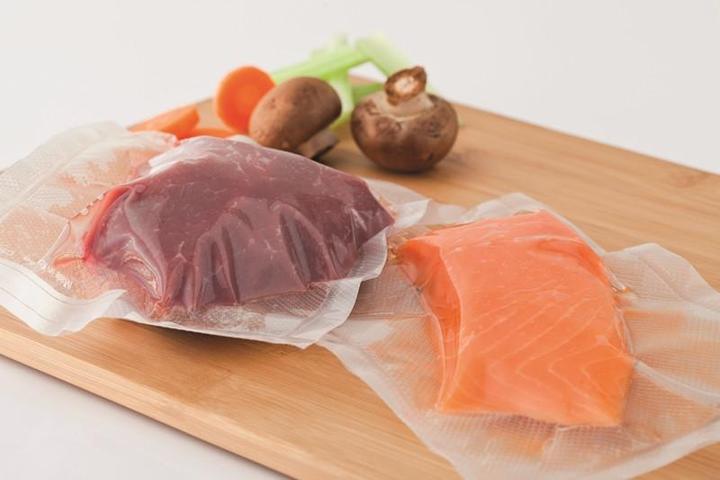 Actual product image Caso Foil set 2 for vacuuming + Sous Vide Cooking 01236 Dimensions (W x L) 30 x 40 cm, 20 x 600 cm, 28 x (1 x)