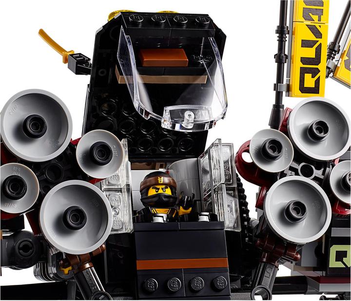 Actual product image LEGO Ninjago Cole's Thunder Megh (70632, LEGO Ninjago)